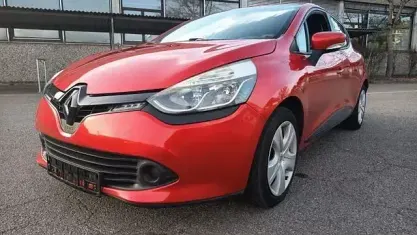 Gebraucht Renault Clio IV Dynamique 90 PS (66 kW) 2015 Rot Kleinwagen