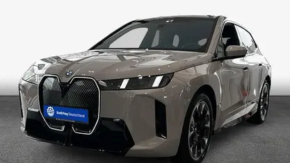 Grau Neu 2025 BMW iX SUV | 84.880 € (Guter Preis)