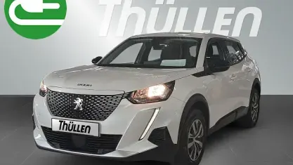 Gebraucht Peugeot e-2008 Active 100 kW (136 PS) 2022 Weiß SUV