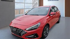 Rot Gebraucht 2024 Hyundai i30 Trend Limousine | 20.790 € (Fairer Preis)