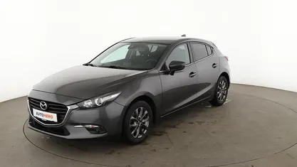 Grau Gebraucht 2018 Mazda 3 Center-Line Limousine | 16.460 € (Fairer Preis)