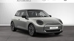 Melting silver iii Gebraucht 2024 Mini Cooper Kleinwagen | 30.888 € (Fairer Preis)