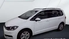 Gebraucht 2024 VW Touran Comfortline Van / Kleinbus | 31.198 € (Fairer Preis)