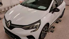 Weiß Gebraucht 2023 Renault Clio V Equilibre Kleinwagen | 14.289 € (Fairer Preis)