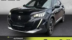 Lackierung schwarz perla nera/ Gebraucht 2023 Peugeot e-2008 GT SUV | 21.990 € (Fairer Preis)