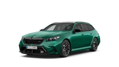 Nuova BMW M5 Comfort Edition 727 CV (534 kW) 2025 Verde Station wagon