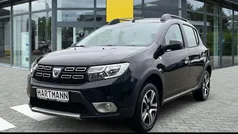 Perlmuttschwarz metallic (schwarz) Gebraucht 2020 Dacia Sandero Celebration Kleinwagen | 11.900 € (Fairer Preis)