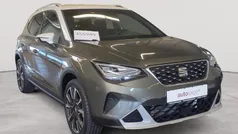 Cliff grau metallic / dach weiß Gebraucht 2024 Seat Arona Xperience SUV | 22.990 € (Guter Preis)