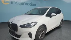 Weiß Gebraucht 2024 BMW 216 Active Tourer Van / Kleinbus | 27.199 € (Guter Preis)