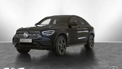 Gebraucht Mercedes GLC300e AMG 194 PS (142 kW) 2022 Metalliclack obsidianschwarz metallic Coupé