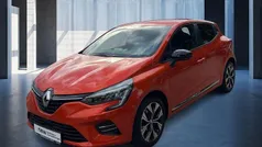 Orange Gebraucht 2022 Renault Clio V Evolution Limousine | 15.789 € (Fairer Preis)