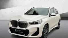 Mineralweiss metallic Neu 2024 BMW iX1 M Sport SUV | 49.011 € (Fairer Preis)