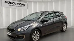 Grau Gebraucht 2016 Kia Ceed 2 Limousine | 11.540 €