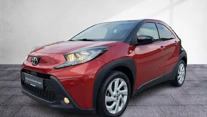 Gebraucht Toyota Aygo X Pulse 72 PS (52 kW) 2022 Chili red SUV