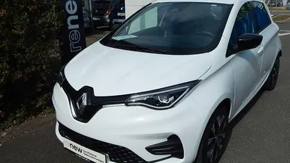 Weiß Gebraucht 2022 Renault Zoe Evolution Kleinwagen | 17.430 € (Fairer Preis)