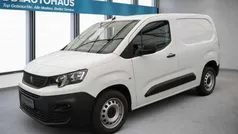 Weiß Gebraucht 2021 Peugeot Partner Premium Van / Kleinbus | 16.320 € (Fairer Preis)
