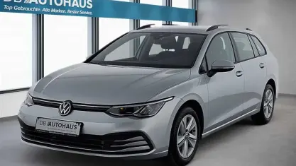 Gebraucht VW Golf VIII Life 110 PS (80 kW) 2023 Silber Kombi