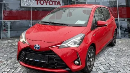 Gebraucht 2017 Toyota Yaris Hybrid Comfort Limousine | 14.490 € (Fairer Preis)