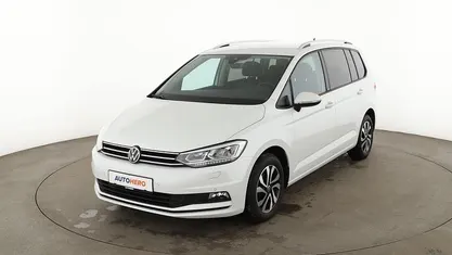 Gebraucht VW Touran Active 150 PS (110 kW) 2022 Weiß Van / Kleinbus