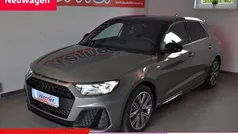 Grau Neu 2025 Audi A1 Sportback S-Line Kleinwagen | 36.380 € (Teuer)