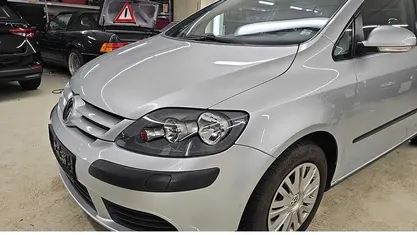 Second-hand VW Golf IV 102 CP (75 kW) 2006 Argintiu Berlinǎ