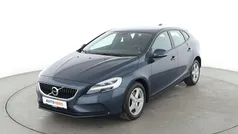 Blau Gebraucht 2018 Volvo V40 Momentum Kombi | 15.910 € (Fairer Preis)