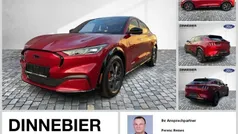 Rot (metallic) Gebraucht 2022 Ford Mustang Mach-E SUV | 40.490 € (Fairer Preis)