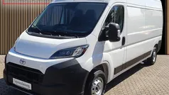 Weiß Neu 2025 Toyota Proace Van | 34.500 € (Guter Preis)