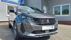 Platinum grau Gebraucht 2023 Peugeot 3008 Allure SUV | 25.790 € (Guter Preis)