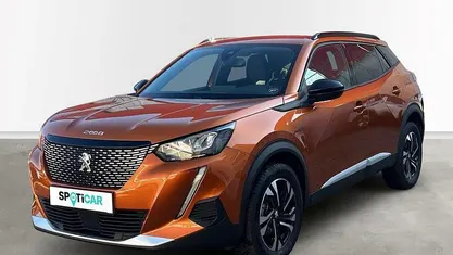 Orange Gebraucht 2023 Peugeot 2008 Allure SUV | 23.900 € (Fairer Preis)
