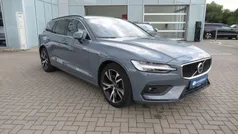 Thunder grey Gebraucht 2024 Volvo V60 Core Kombi | 35.981 € (Fairer Preis)