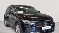 Deep black perleffekt Gebraucht 2022 VW Tiguan Active SUV | 28.590 € (Guter Preis)