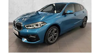 Gebraucht BMW 118 Sport Line 136 PS (100 kW) 2023 Blau Limousine