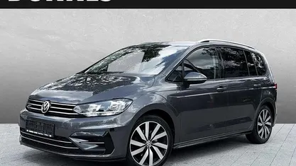 Grün Gebraucht 2019 VW Touran Join Van / Kleinbus | 21.225 € (Fairer Preis)