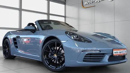 Grau Gebraucht 2024 Porsche 718 Boxster Cabrio | 68.990 € (Guter Preis)
