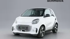 Weiß Gebraucht 2023 Smart ForTwo Electric Drive Exclusive Kleinwagen | 15.900 € (Fairer Preis)
