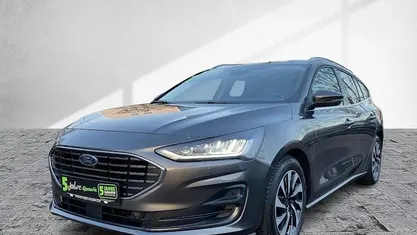 Grau Gebraucht 2025 Ford Focus Titanium Kombi | 23.680 € (Superpreis)