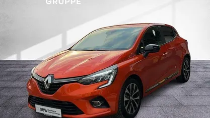 Orange Gebraucht 2022 Renault Clio V Zen Limousine | 13.490 € (Guter Preis)