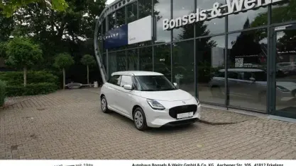 Gebraucht Suzuki Swift Club 83 PS (61 kW) 2025 Weiß metallic Kleinwagen
