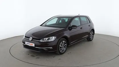 Second-hand VW Golf VII Sound 125 CP (91 kW) 2017 Roșu Berlinǎ