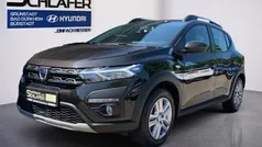 Perlmuttschwarz Gebraucht 2022 Dacia Sandero Comfort Kleinwagen | 15.980 € (Fairer Preis)