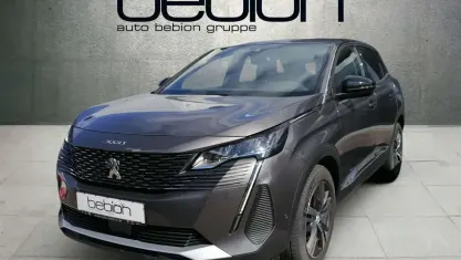 Gebraucht Peugeot 3008 Allure 136 PS (100 kW) 2024 Metfa platinium grau Limousine
