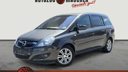 Gebraucht Opel Zafira Family 140 PS (102 kW) 2012 Silber Van / Kleinbus