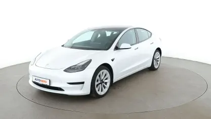 Gebraucht Tesla Model 3 Standard Range 235 kW (320 PS) 2023 Weiß Limousine