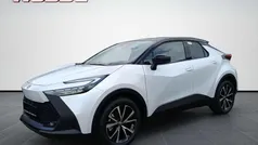 Schneeweiß/schwarz Neu 2025 Toyota C-HR SUV | 35.000 € (Fairer Preis)