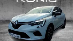 Weiß Gebraucht 2023 Renault Clio V Equilibre Limousine | 11.997 € (Superpreis)