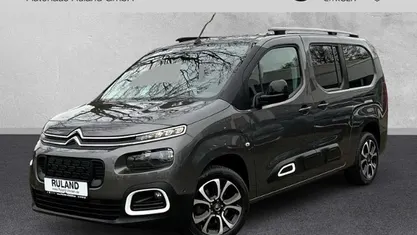 Lackierung platiniumgrau/typ Gebraucht 2021 Citroën Berlingo Shine Van / Kleinbus | 24.890 € (Fairer Preis)