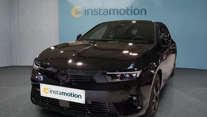 Schwarz Gebraucht 2023 Opel Astra Limousine | 27.799 € (Fairer Preis)