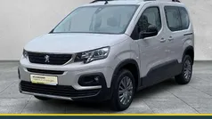 Grau Gebraucht 2022 Peugeot Rifter Allure Van / Kleinbus | 21.490 € (Fairer Preis)
