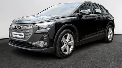 Gebraucht Audi Q4 e-tron Comfort 125 kW (170 PS) 2023 Schwarz SUV
